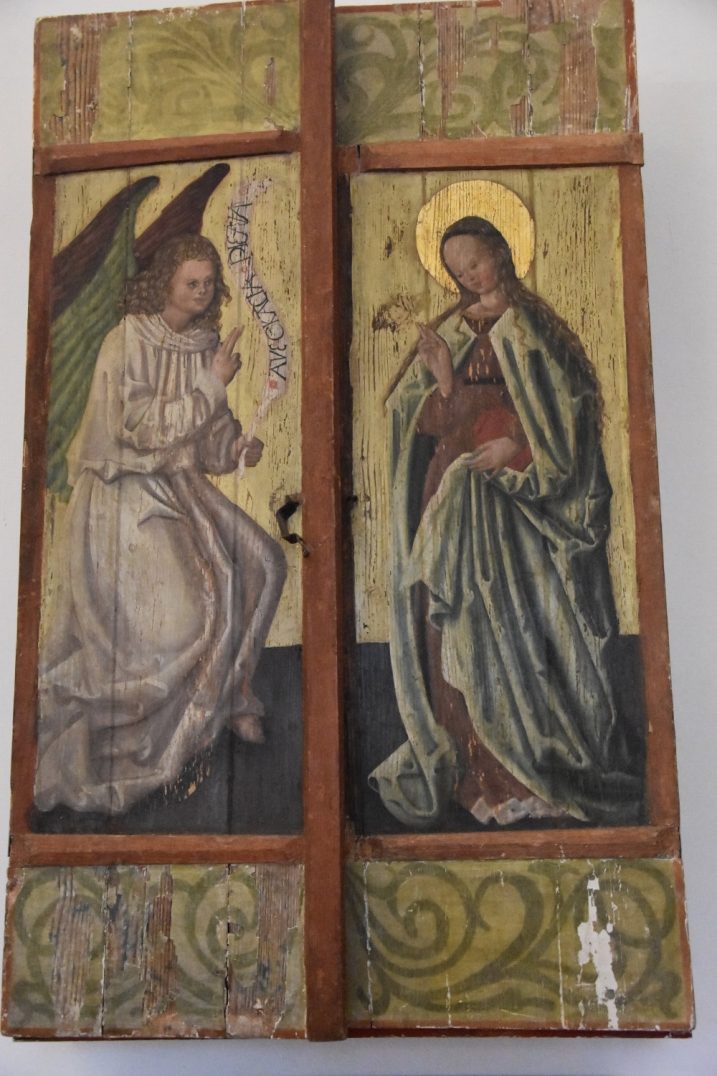 Lewe skrzydło z tryptyku gotyckiego, malarstwo tablicowe, drewno polichromowane, srebrzone, pokryte goldlakiem, 150 cm x 45 cm, ok 1480 r.